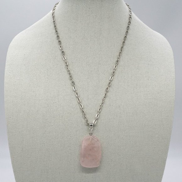 MyBeadEmporium Jewelry - Silver link chain with Rose Quarts stone.